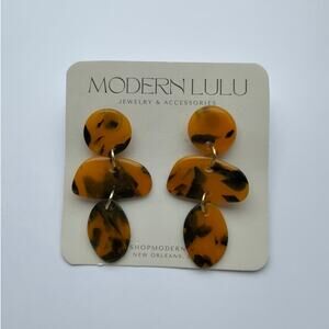 NWT Charli Tortoise Earrings